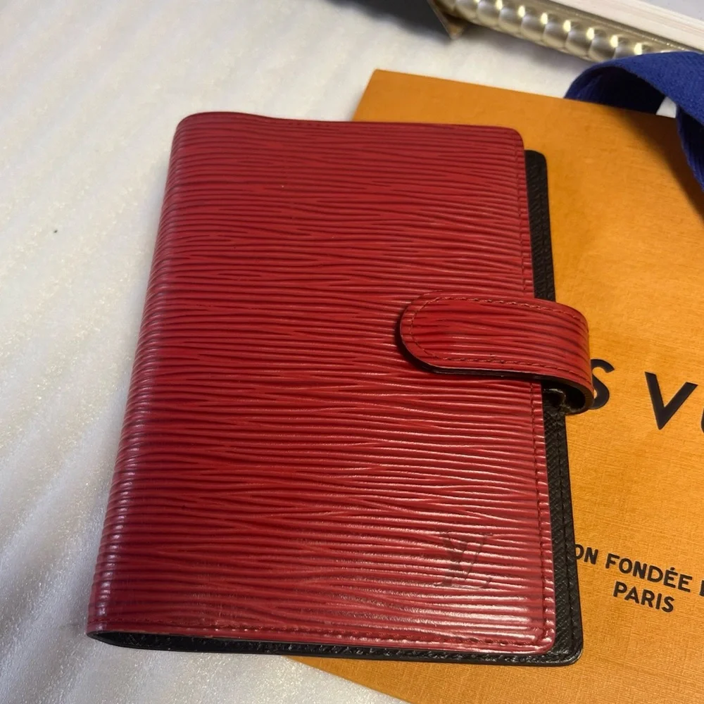 LV Red Epi Agenda Louis Vuitton Agenda Planner notebook Vuitton Gift Bag & Box